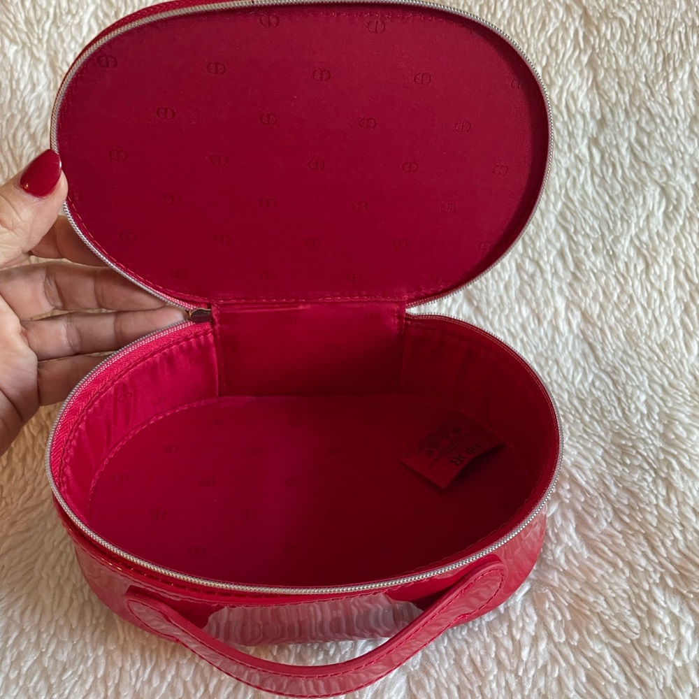 Dior Glossy Red Cosmetic Case - Picture 5 of 13
